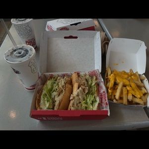 Meet your Posher, Lizzy